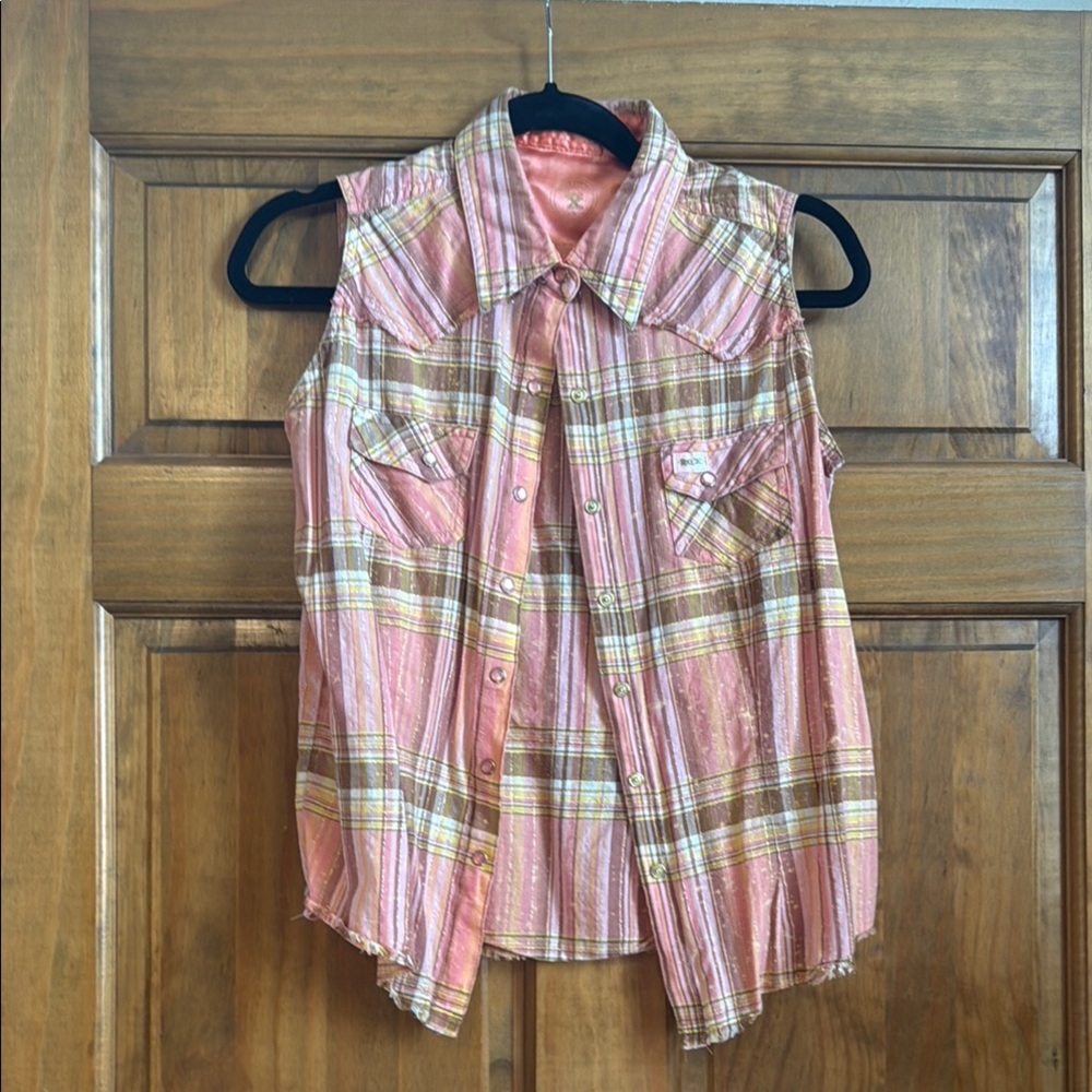 Sleeveless Plaid Button-Up Shirt